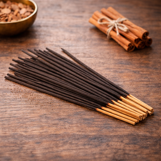HEM Sandal Cinnamon incense packaging with incense sticks beside the box